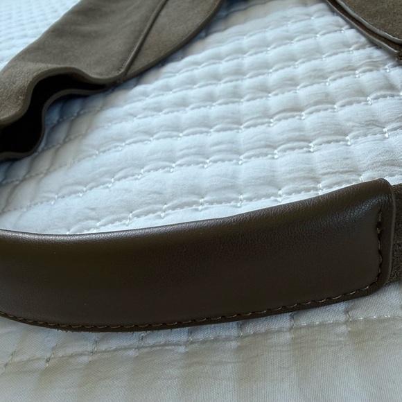 Dolce Vita Malin Suede Hobo Bag. Color: Olive. - Picture 3 of 8